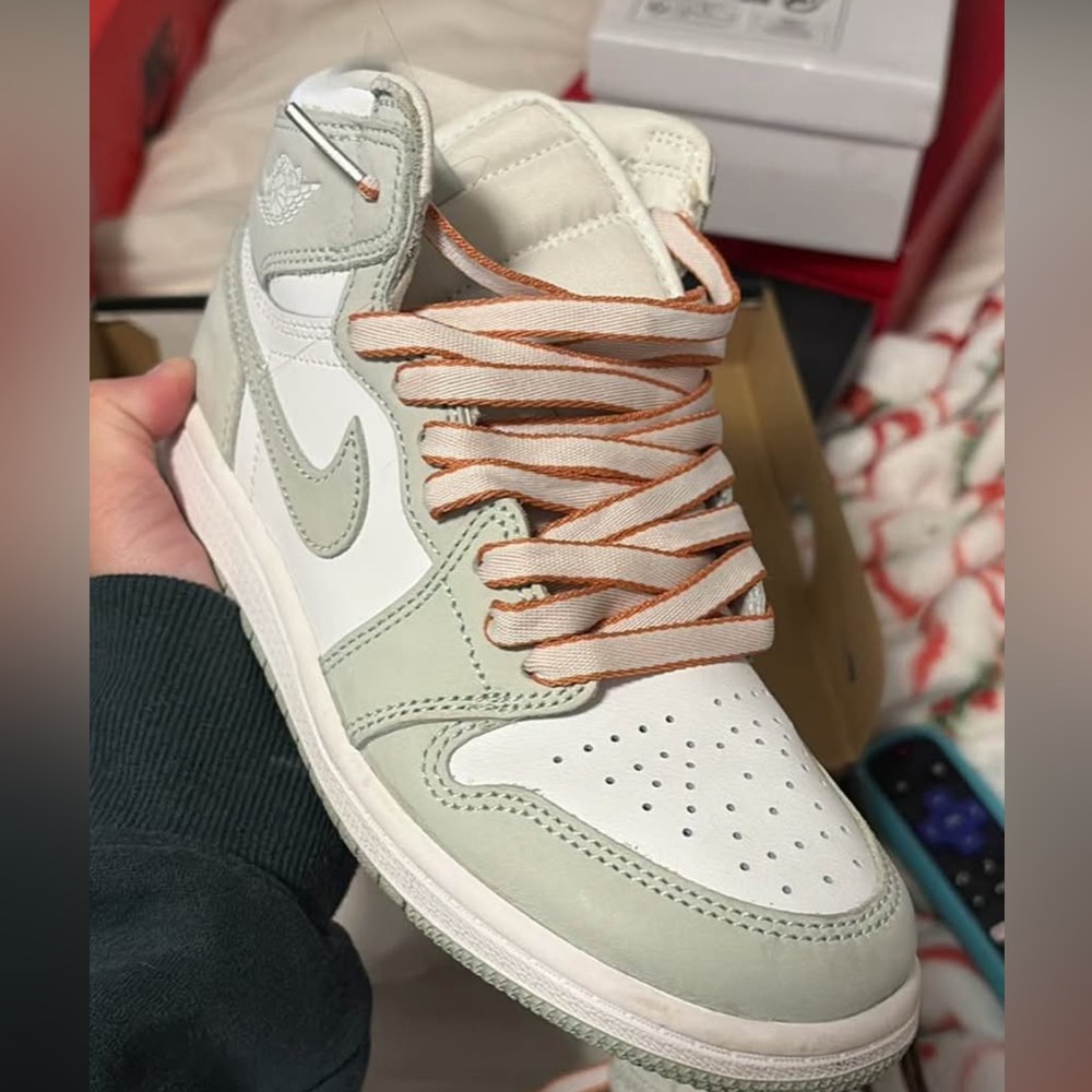 jordan 1 - Picture 2 of 6